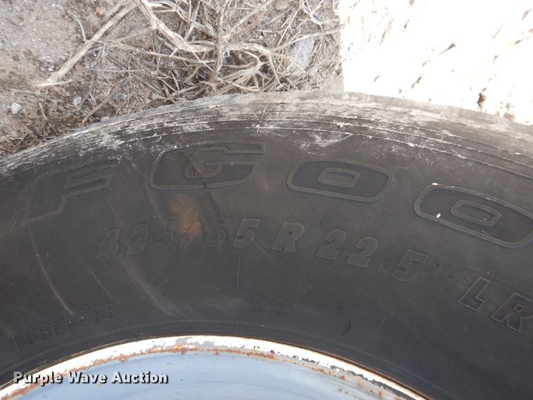 image for item DL0293 1993 Ford LT8000  ready mix truck