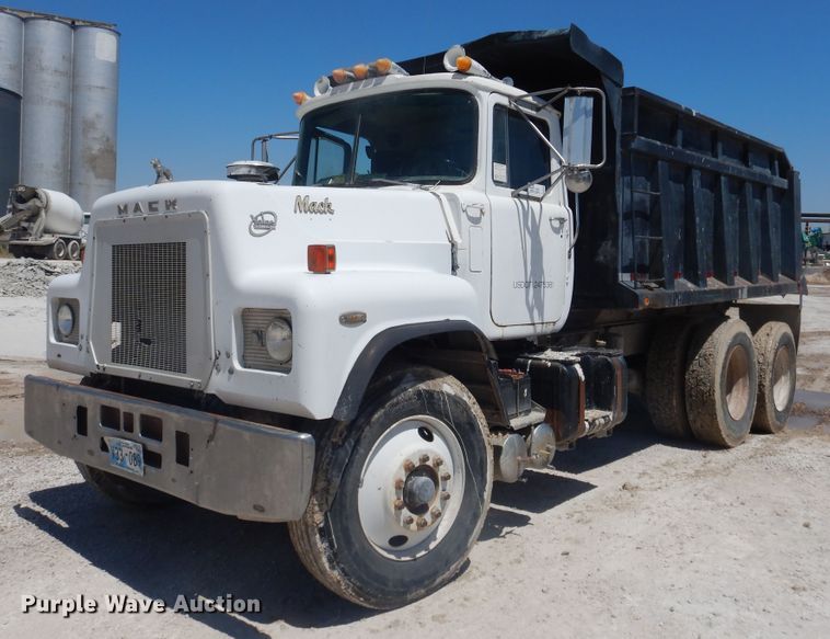 image for item DL0324 1978 Mack RS686LST  dump truck
