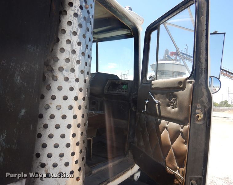 image for item DL0324 1978 Mack RS686LST  dump truck