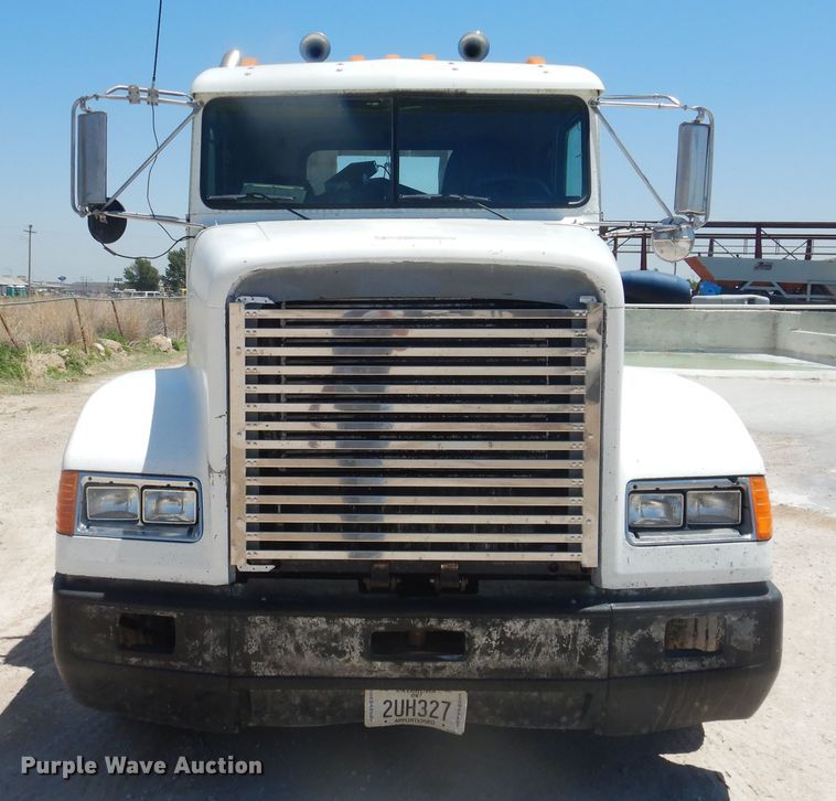 image for item DL0327 1999 Freightliner FLD  semi truck