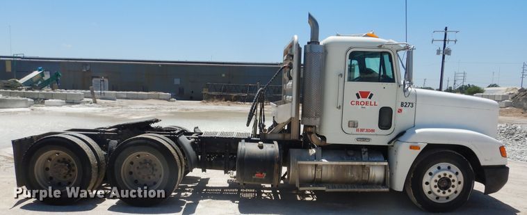 image for item DL0327 1999 Freightliner FLD  semi truck