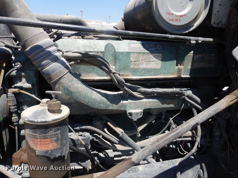 image for item DL0327 1999 Freightliner FLD  semi truck