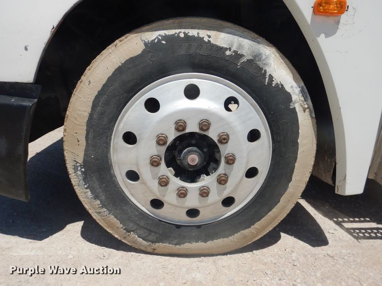 image for item DL0327 1999 Freightliner FLD  semi truck