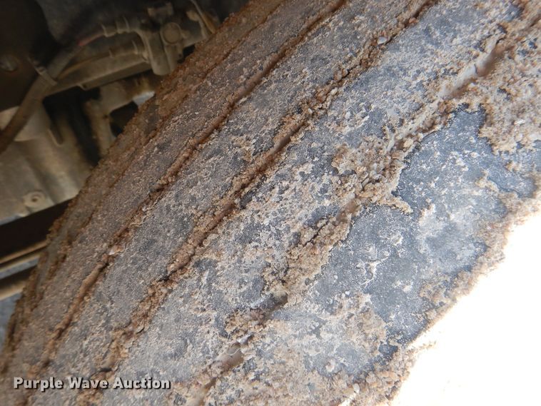 image for item DL0327 1999 Freightliner FLD  semi truck