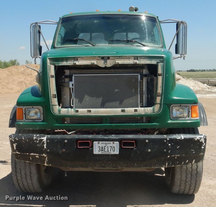 image for item DL0328 2005 Sterling LT9  ready mix truck