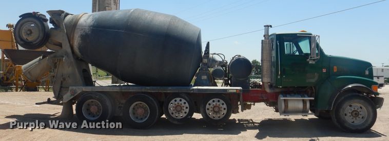 image for item DL0328 2005 Sterling LT9  ready mix truck