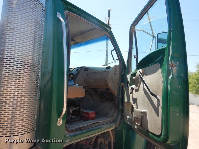 image for item DL0328 2005 Sterling LT9  ready mix truck