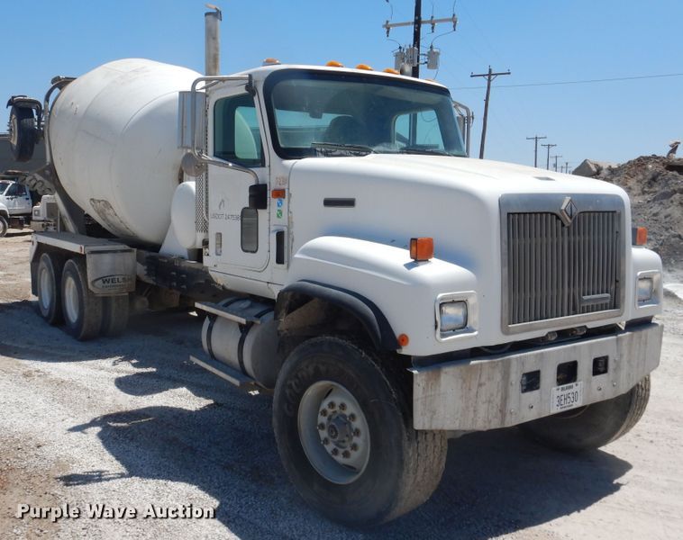 image for item DL0329 2000 International 5500i  ready mix truck