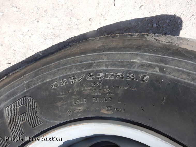 image for item DL0329 2000 International 5500i  ready mix truck