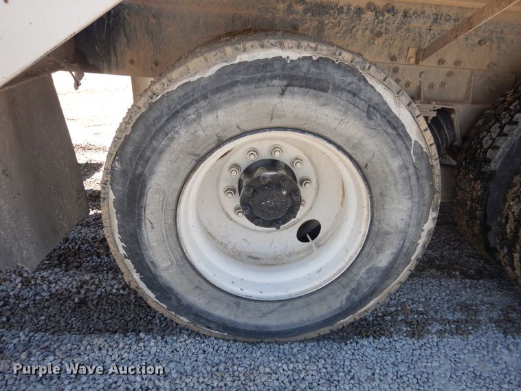 image for item DL0329 2000 International 5500i  ready mix truck