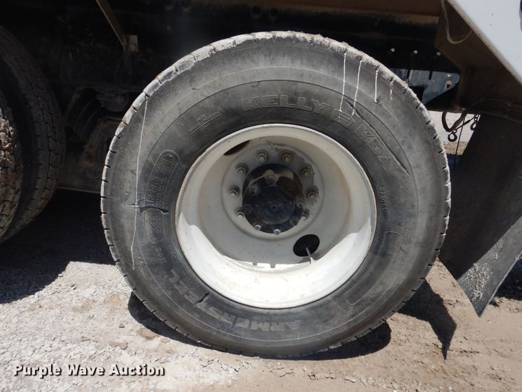 image for item DL0329 2000 International 5500i  ready mix truck