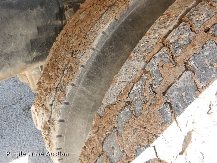 image for item DL0329 2000 International 5500i  ready mix truck