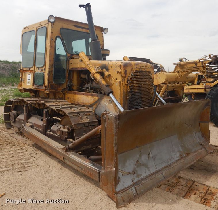 image for item FI9100 Caterpillar D6D  dozer