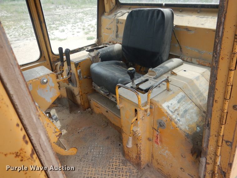 image for item FI9100 Caterpillar D6D  dozer