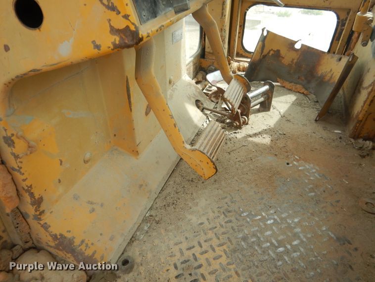 image for item FI9100 Caterpillar D6D  dozer