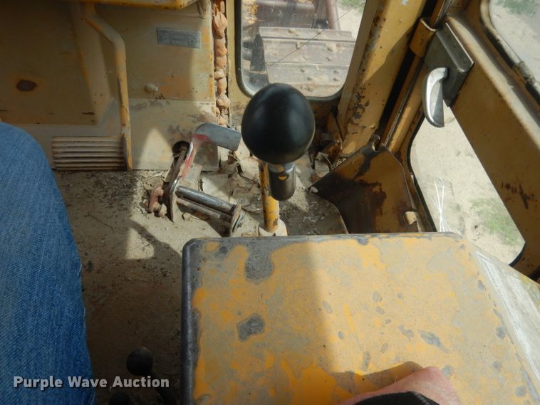 image for item FI9100 Caterpillar D6D  dozer