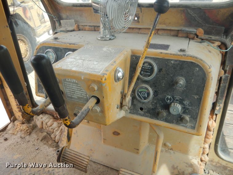 image for item FI9100 Caterpillar D6D  dozer