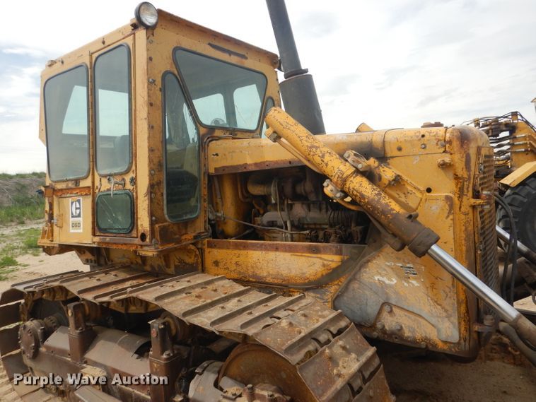 image for item FI9100 Caterpillar D6D  dozer