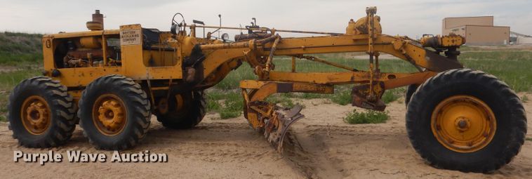image for item FI9102 1961 Caterpillar 12E  rigid frame motor grader