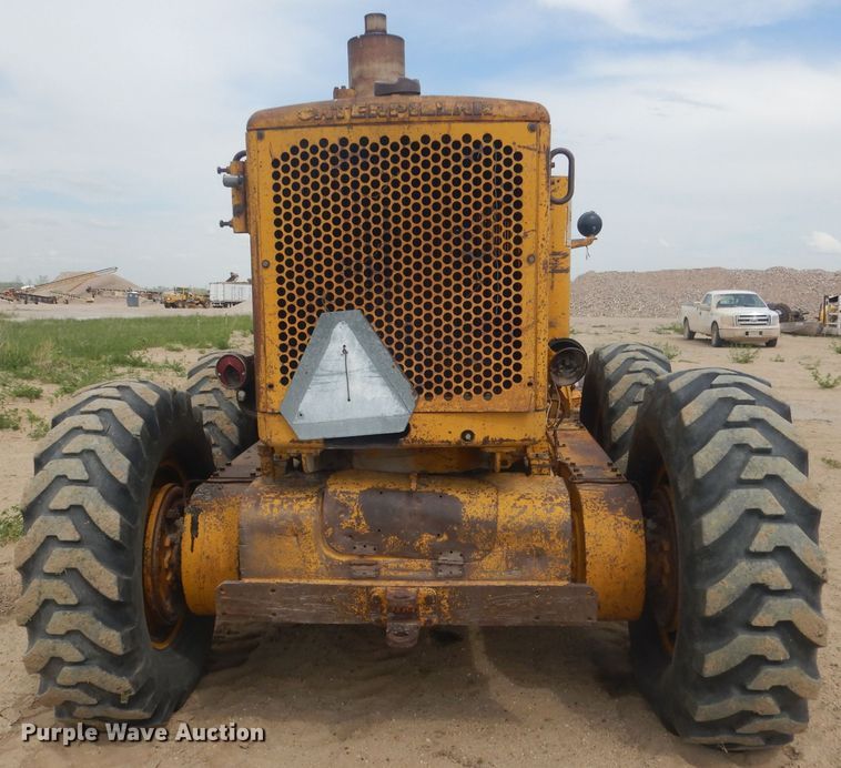 image for item FI9102 1961 Caterpillar 12E  rigid frame motor grader