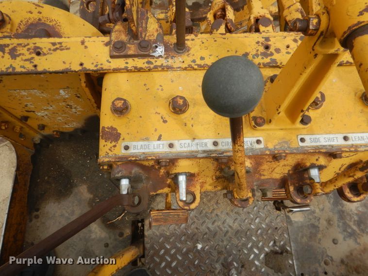 image for item FI9102 1961 Caterpillar 12E  rigid frame motor grader