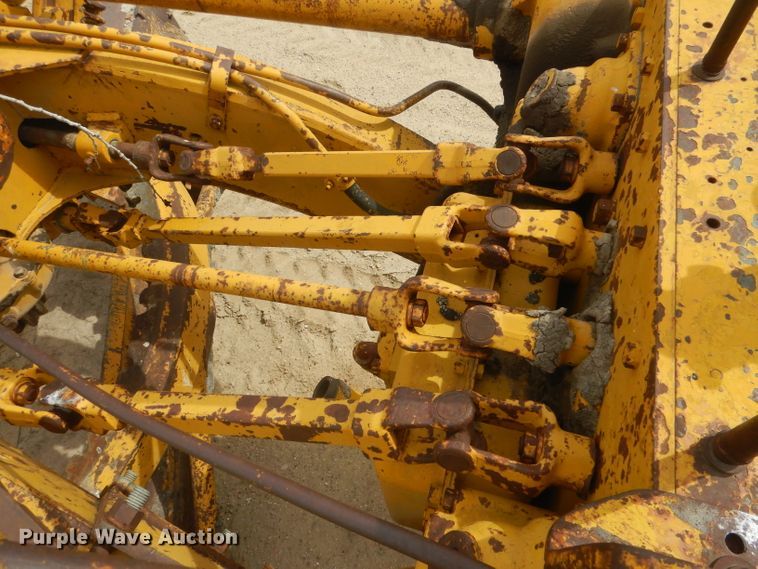 image for item FI9102 1961 Caterpillar 12E  rigid frame motor grader