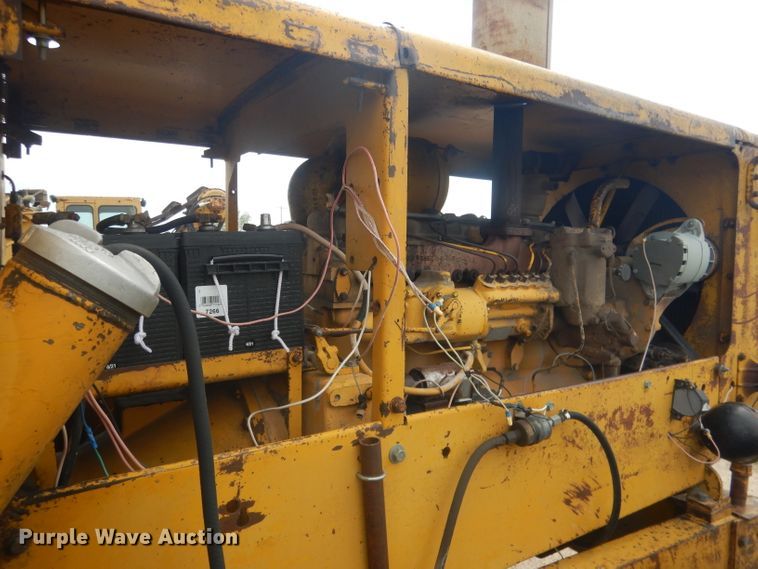 image for item FI9102 1961 Caterpillar 12E  rigid frame motor grader