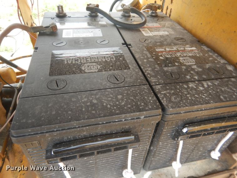 image for item FI9102 1961 Caterpillar 12E  rigid frame motor grader