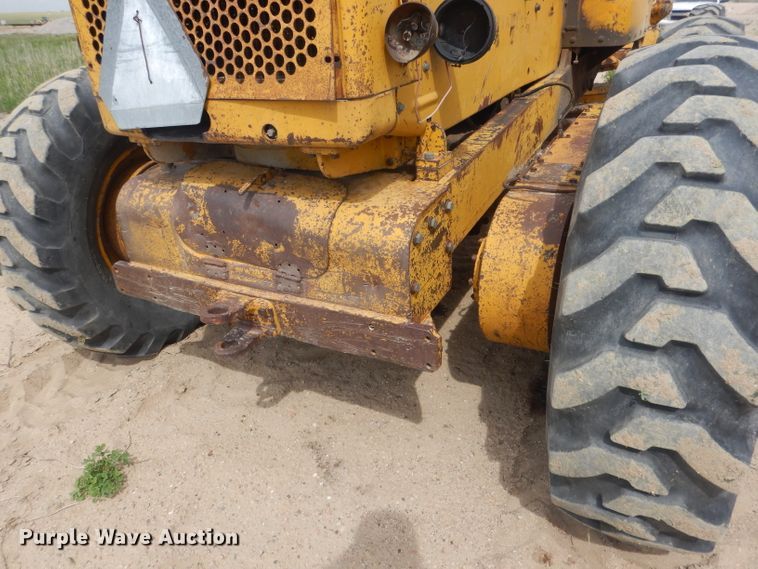 image for item FI9102 1961 Caterpillar 12E  rigid frame motor grader