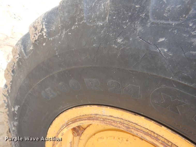 image for item FI9102 1961 Caterpillar 12E  rigid frame motor grader