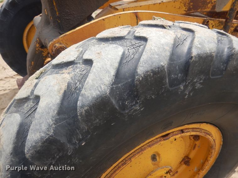 image for item FI9102 1961 Caterpillar 12E  rigid frame motor grader