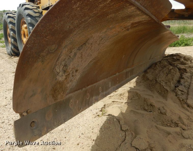 image for item FI9102 1961 Caterpillar 12E  rigid frame motor grader