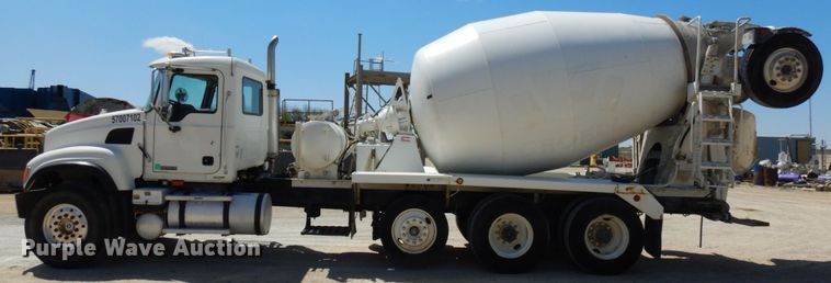 image for item GC9931 2007 Mack CV513  ready mix truck