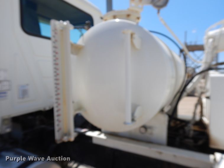 image for item GC9931 2007 Mack CV513  ready mix truck