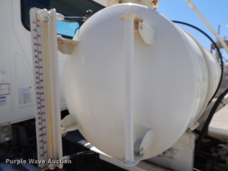 image for item GC9931 2007 Mack CV513  ready mix truck