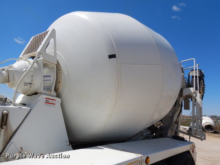 image for item GC9931 2007 Mack CV513  ready mix truck