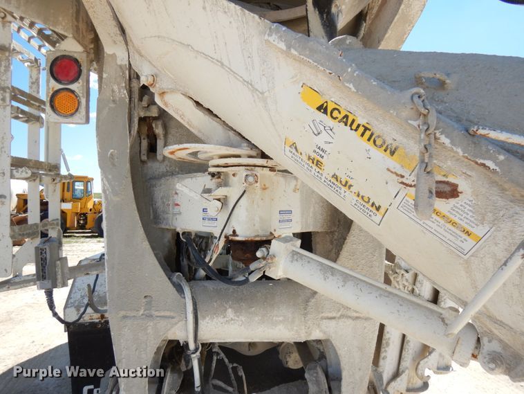 image for item GC9931 2007 Mack CV513  ready mix truck