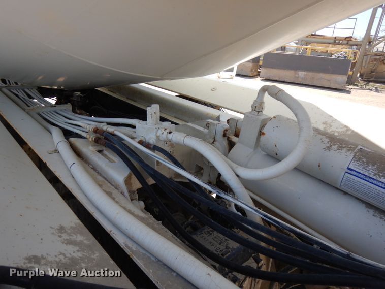 image for item GC9931 2007 Mack CV513  ready mix truck