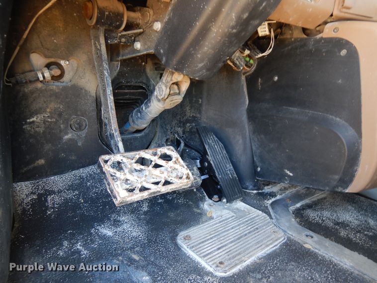 image for item GC9931 2007 Mack CV513  ready mix truck