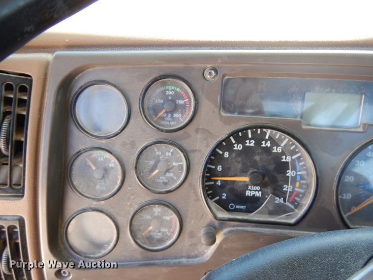 image for item GC9931 2007 Mack CV513  ready mix truck