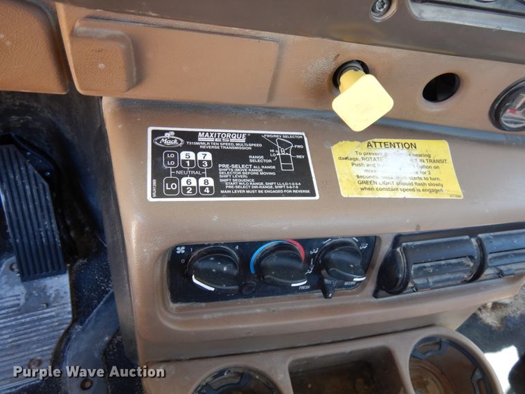 image for item GC9931 2007 Mack CV513  ready mix truck