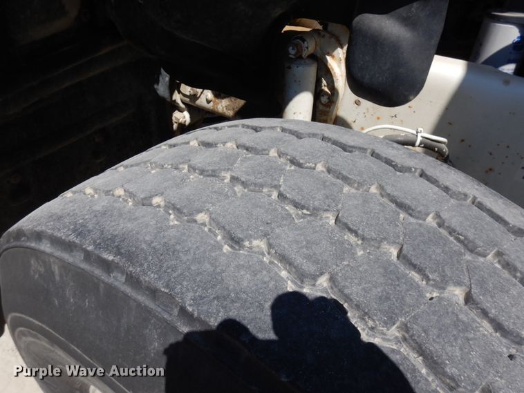 image for item GC9931 2007 Mack CV513  ready mix truck