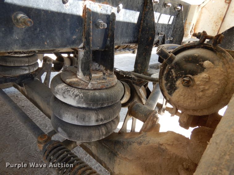 image for item GC9931 2007 Mack CV513  ready mix truck