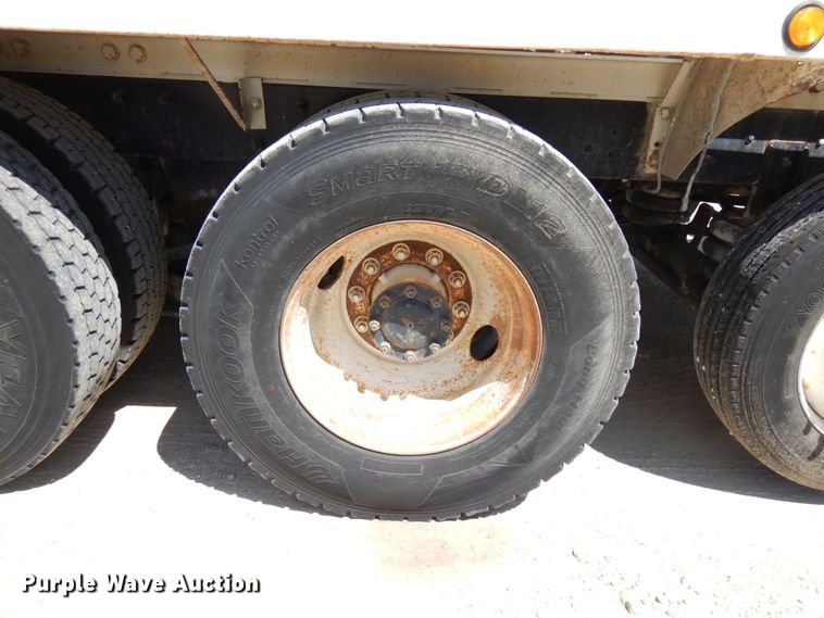 image for item GC9931 2007 Mack CV513  ready mix truck