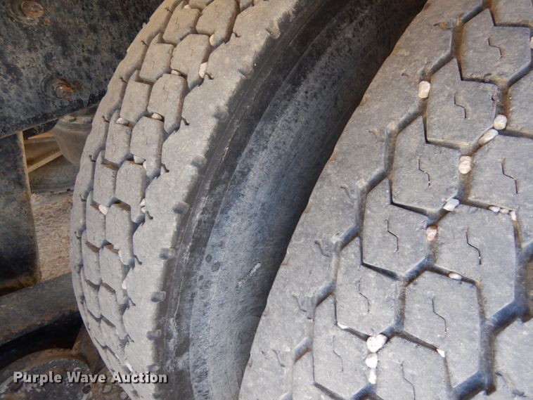 image for item GC9931 2007 Mack CV513  ready mix truck