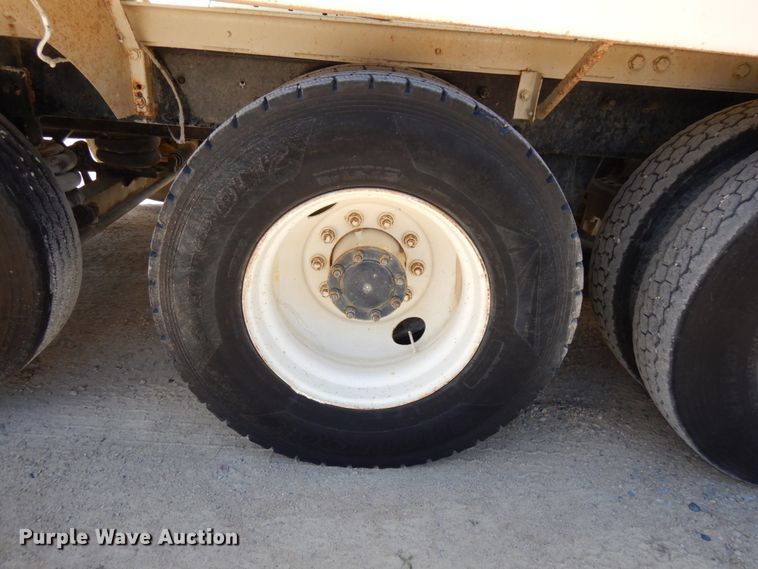 image for item GC9931 2007 Mack CV513  ready mix truck