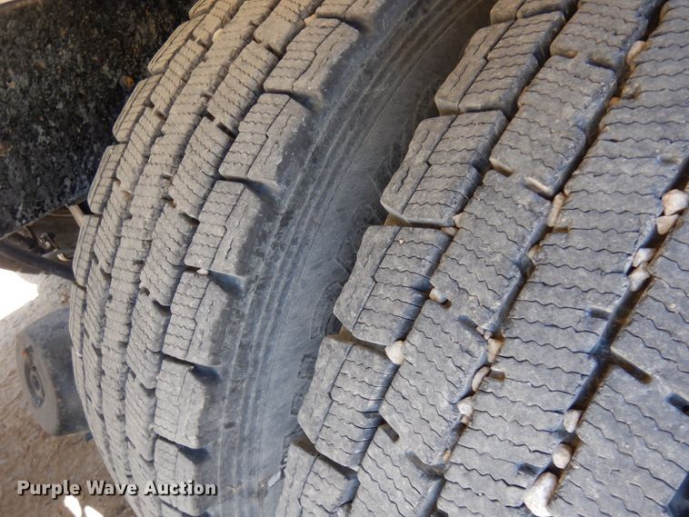 image for item GC9931 2007 Mack CV513  ready mix truck