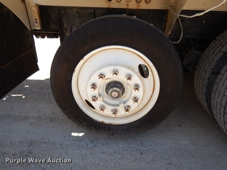 image for item GC9931 2007 Mack CV513  ready mix truck