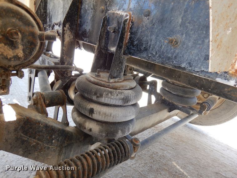 image for item GC9931 2007 Mack CV513  ready mix truck