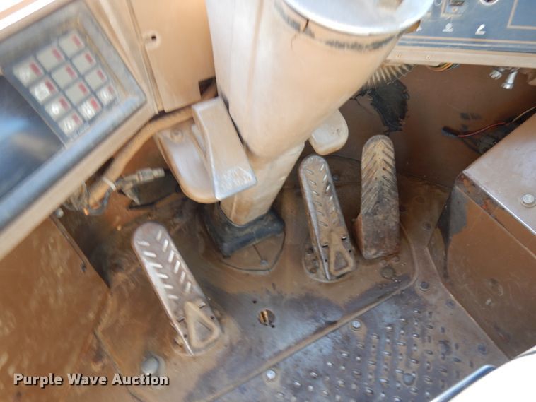 image for item GC9933 1993 Caterpillar 980F  wheel loader